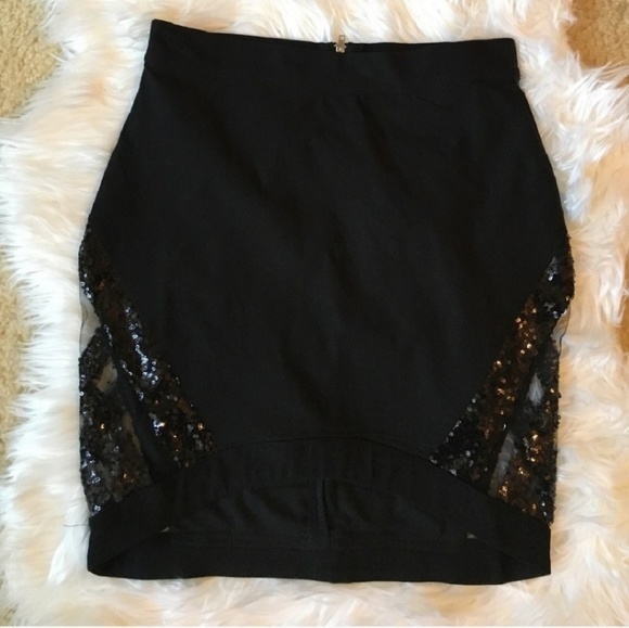 Tobi Dresses & Skirts - HP 💕 TOBI • NWOT Sequin Detail Mini Skirt
